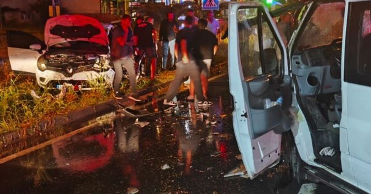 Samsun’da minibüs ile otomobil çarpıştı: 5 yaralı