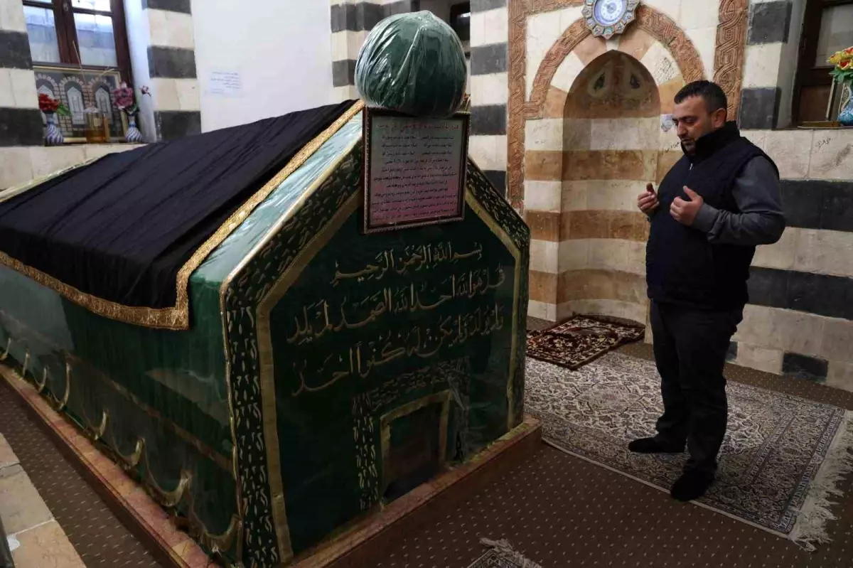 Bilal-i Habeşi Türbesi Ziyarete Açıldı