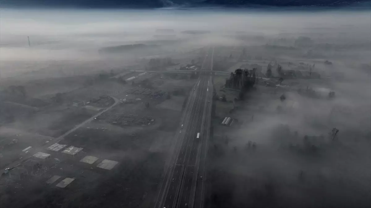 Düzce Ovası’nda Yoğun Sis Görüntüsü