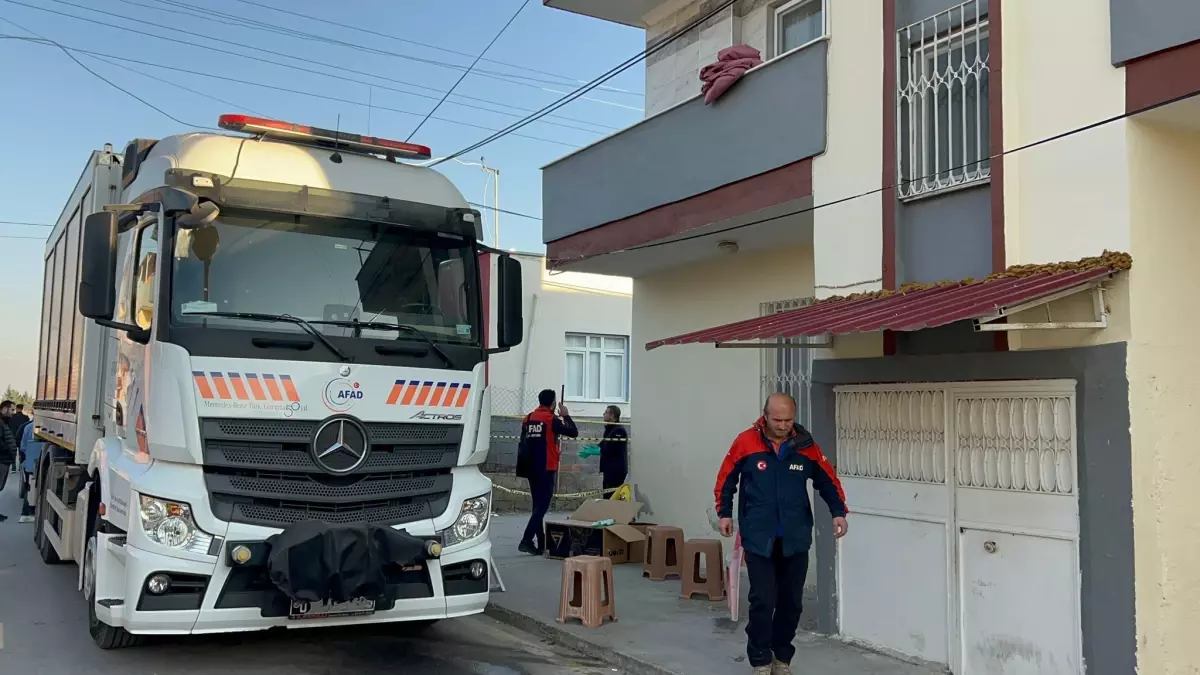 Mersin’de Fare Zehrinden Zehirlenen Aileden İki Çocuk Hayatını Kaybetti
