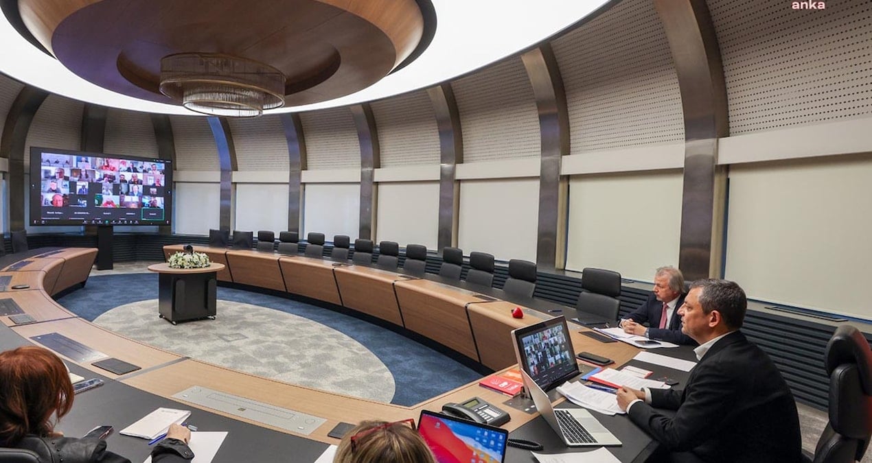 Özgür Özel, Sosyalist Enternasyonal Prezidyum Toplantısına katıldı